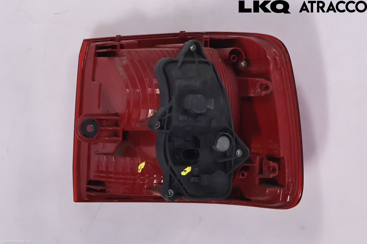 Volkswagen VW TOURAN 10-15 Baklykt Venstre