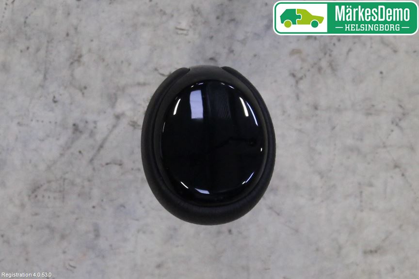 Toyota YARIS XP130 15-20 Gearspak Kule