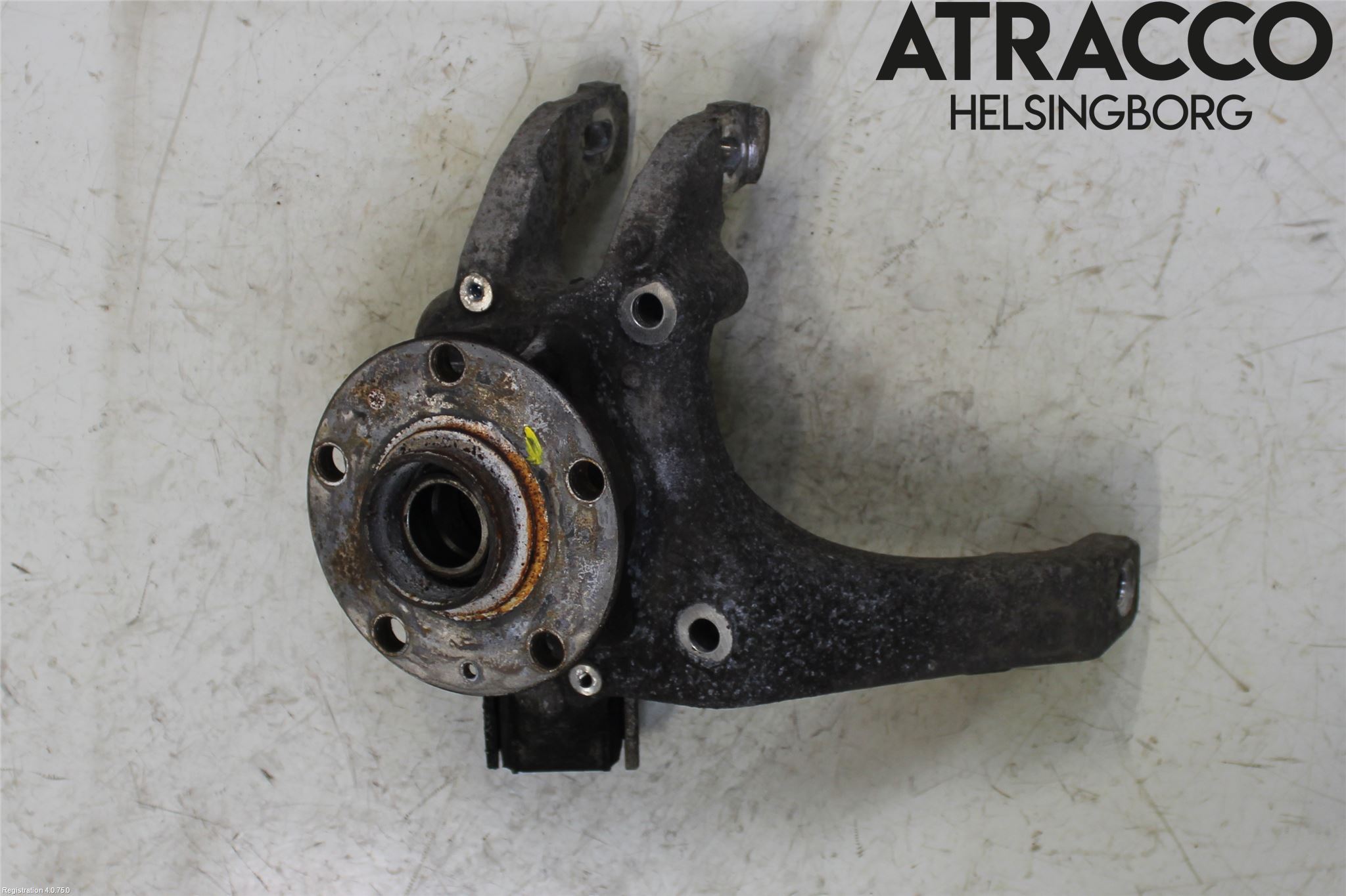 Audi A8/S8 4E  02-09 Spindel Vb