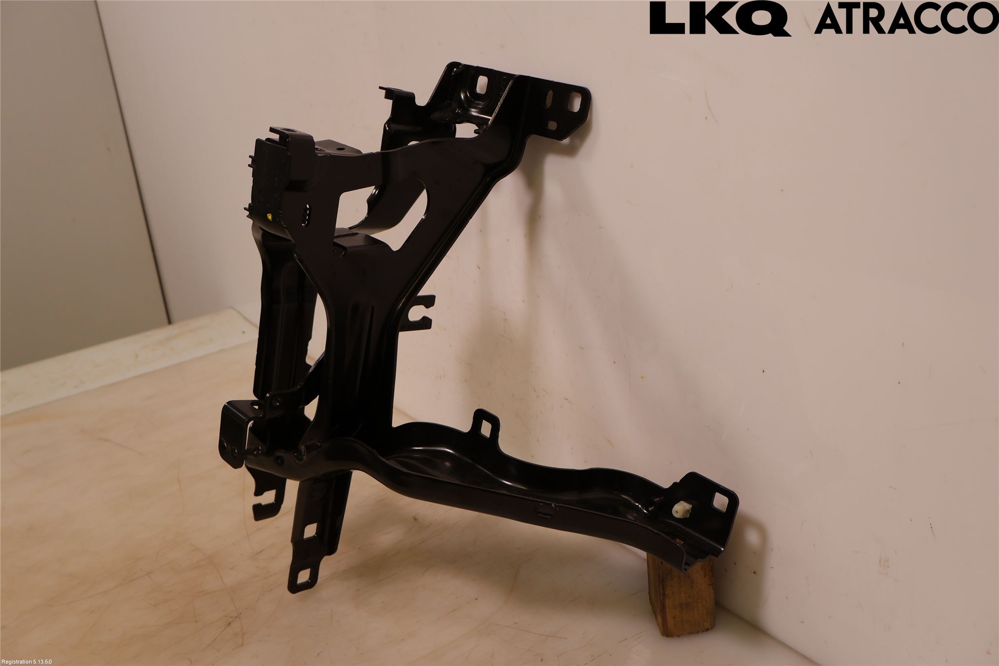 BMW X5 G05 18- Frontlykt Holder-Feste