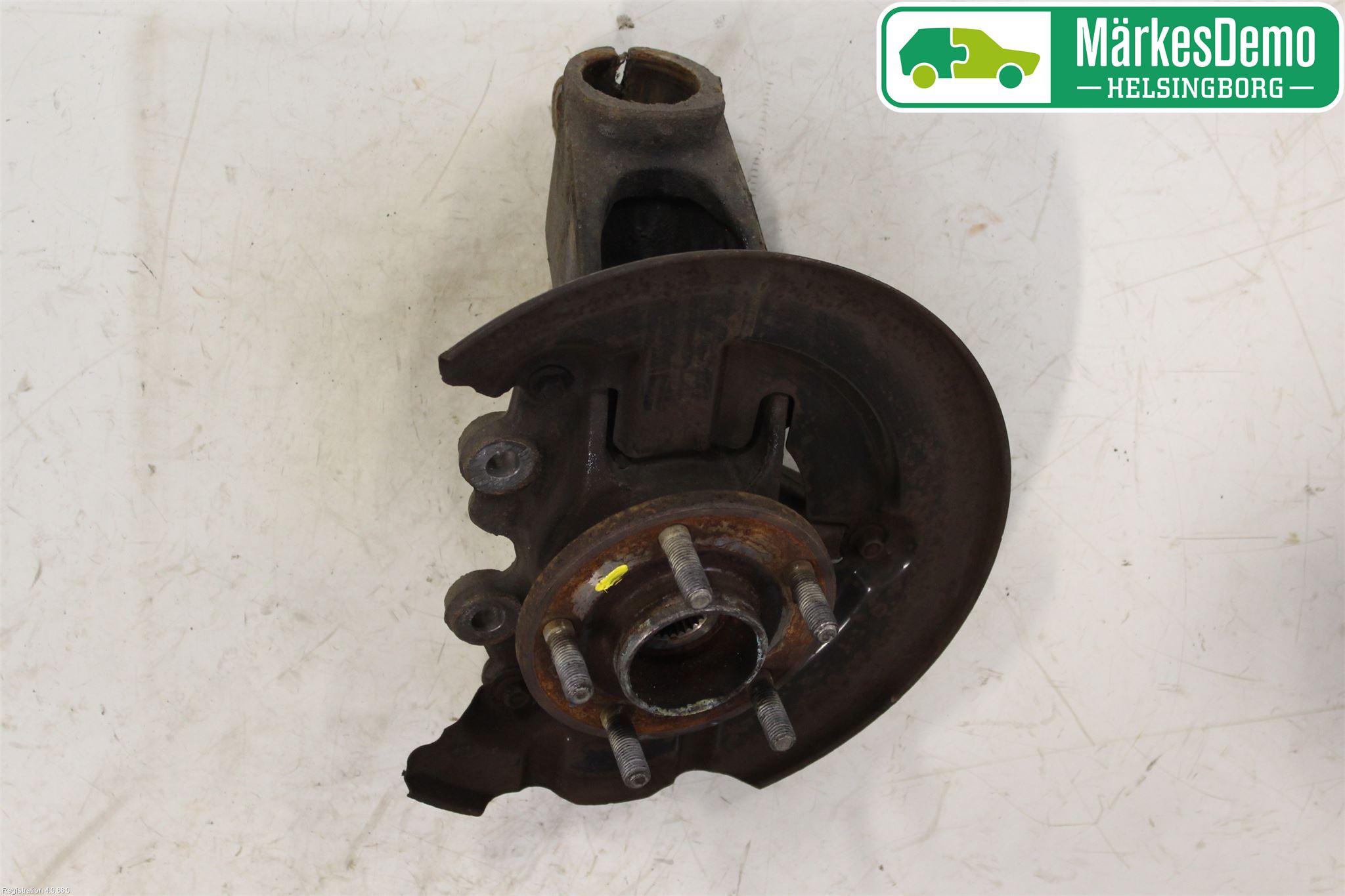 Ford FOCUS 11-14 Spindel Vf
