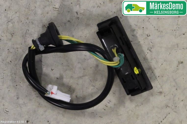 Nissan X-TRAIL 14-21 Bakluke Handtak Ytre