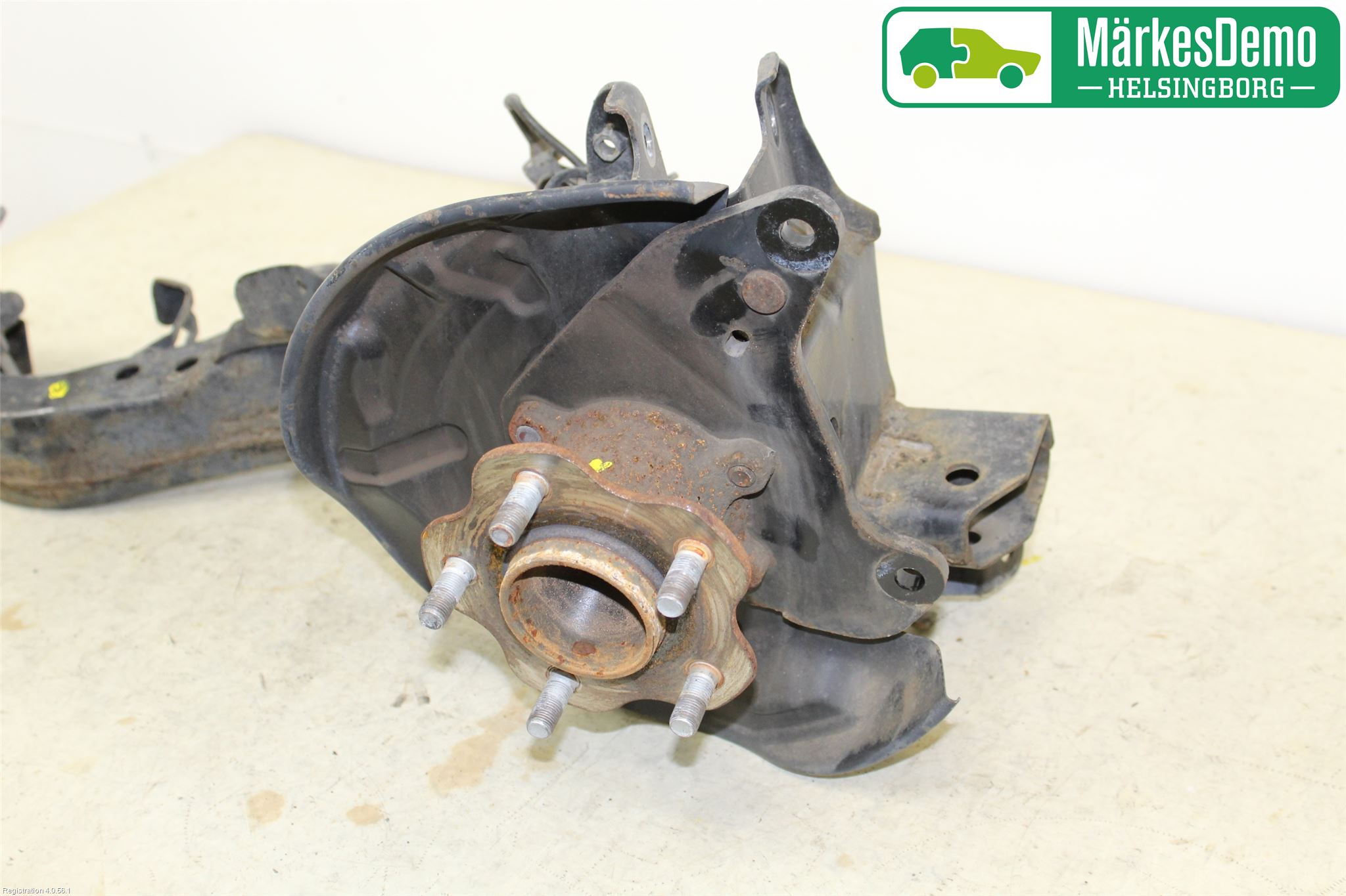 Nissan X-TRAIL 14-21 Spindel Vb