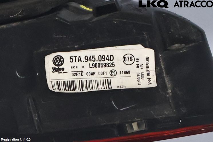 Volkswagen VW TOURAN 16- Baklykt Høyre  På Luke(Indre)