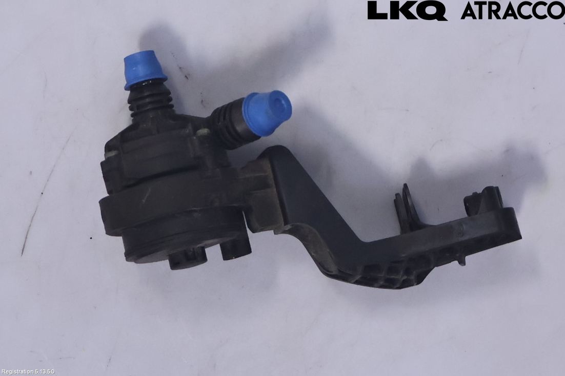 BMW 5 G30/G31/F90 17-23 Varme Sirkulasjonspumpe