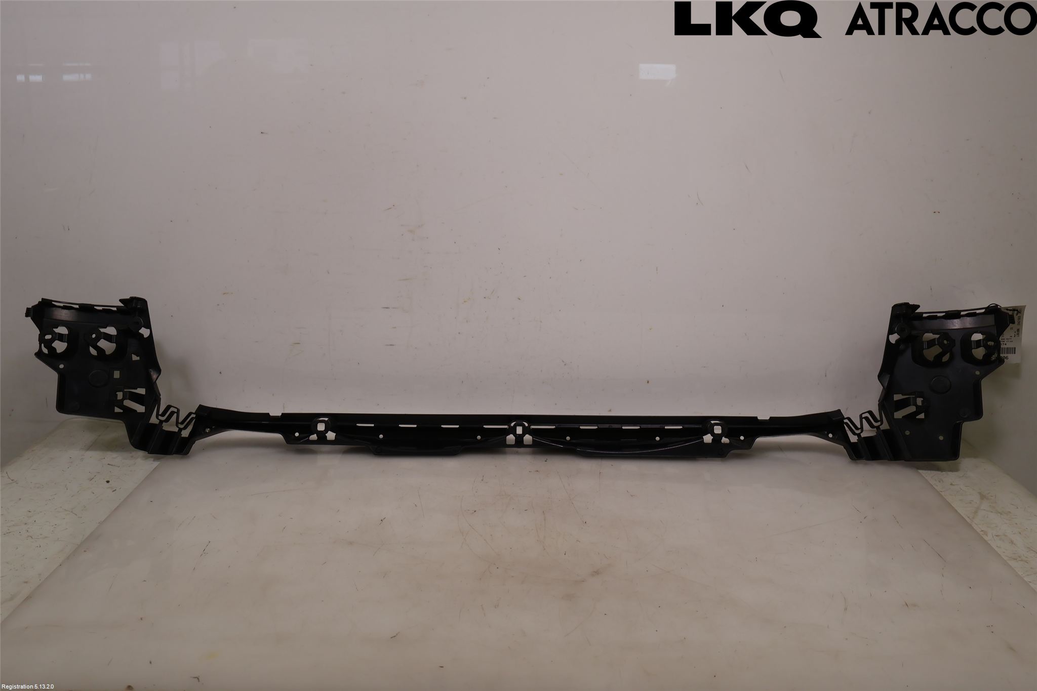 BMW 5 G30/G31/F90 17-23 Støtfanger Bak Midt Del