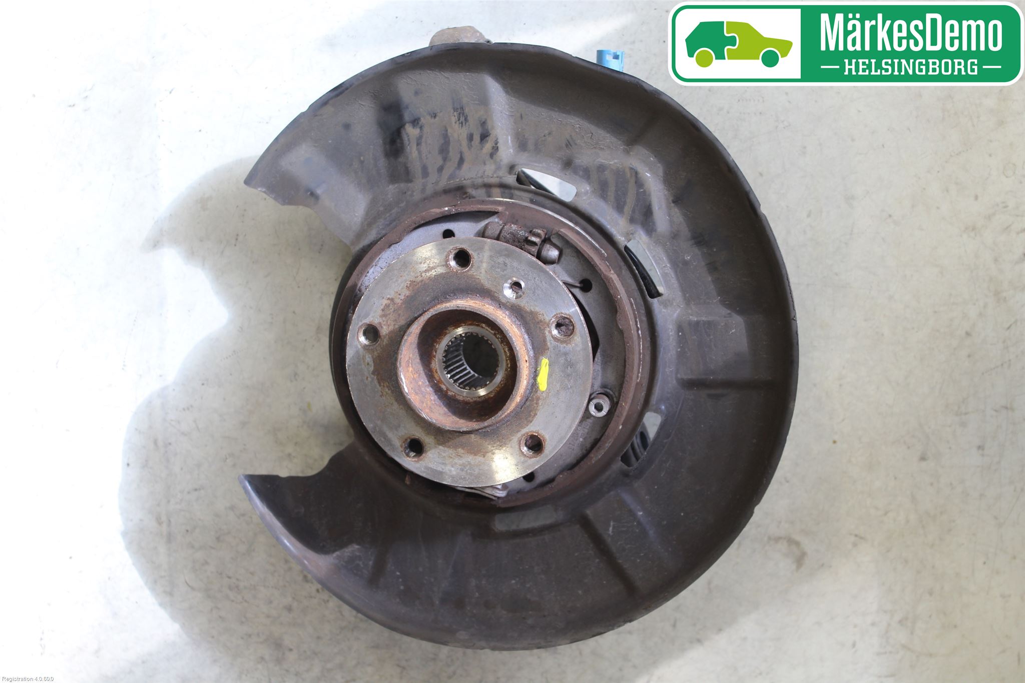 BMW X1 E84 10-15 Spindel Vb