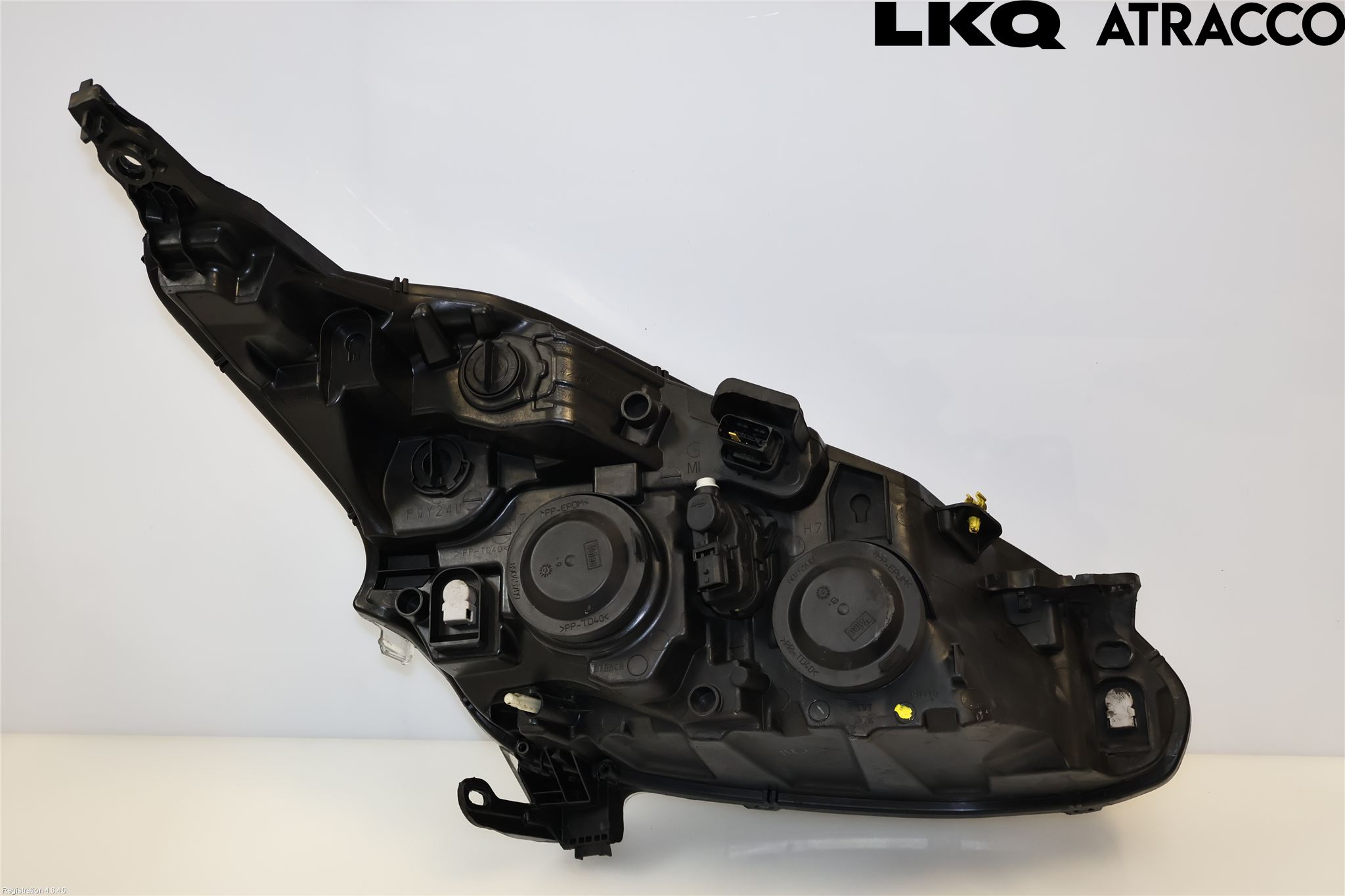 Peugeot 208 12-15 Frontlykt Venstre
