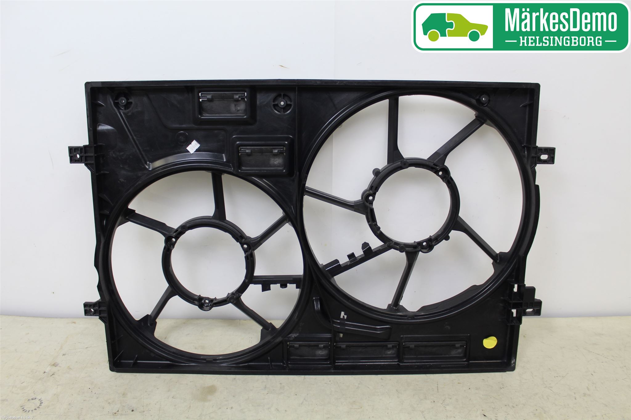 Volkswagen VW PASSAT 15-19 Kjølevifte-Radiator Hus-Kåpe