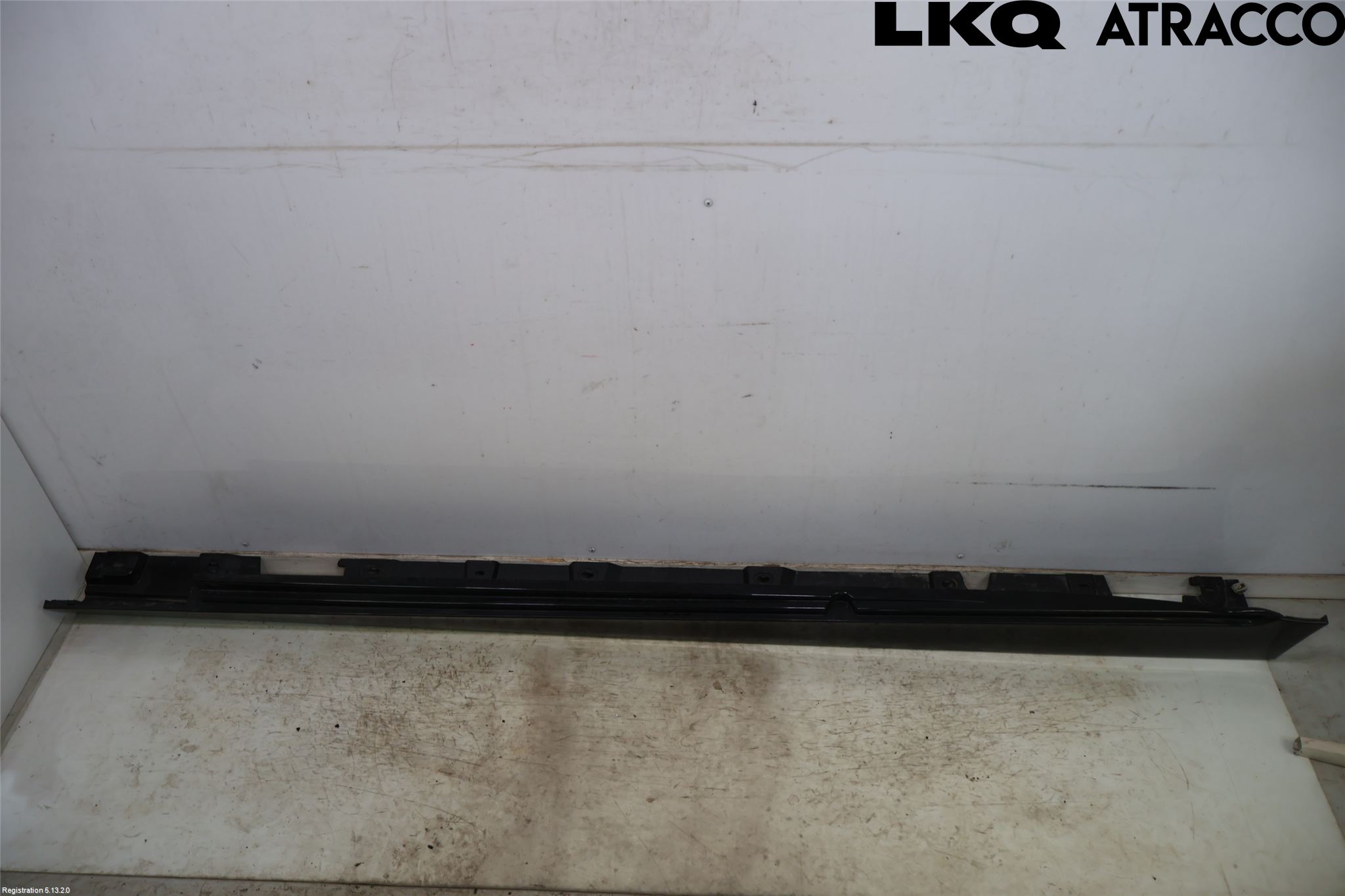 BMW 5 F10/F11/F18 09-17 Kanalskjørt Venstre