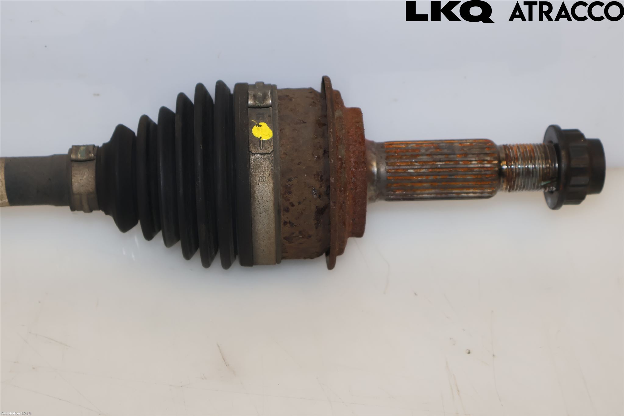 Toyota YARIS XP130 12-14 Drivaksel Foran Kompl Venstre