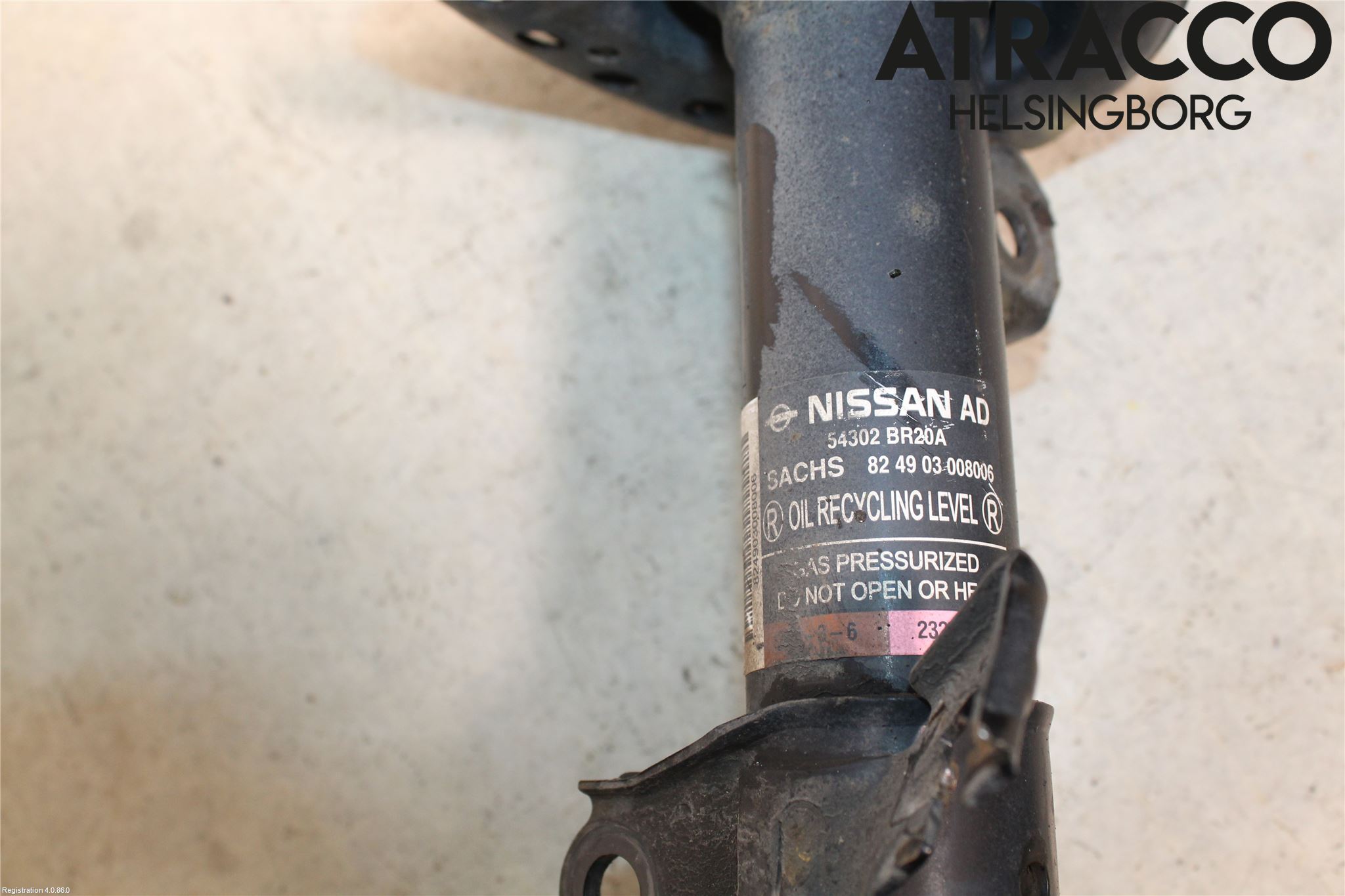 Nissan QASHQAI+2  10-14 Fjærbein Foran Høyre