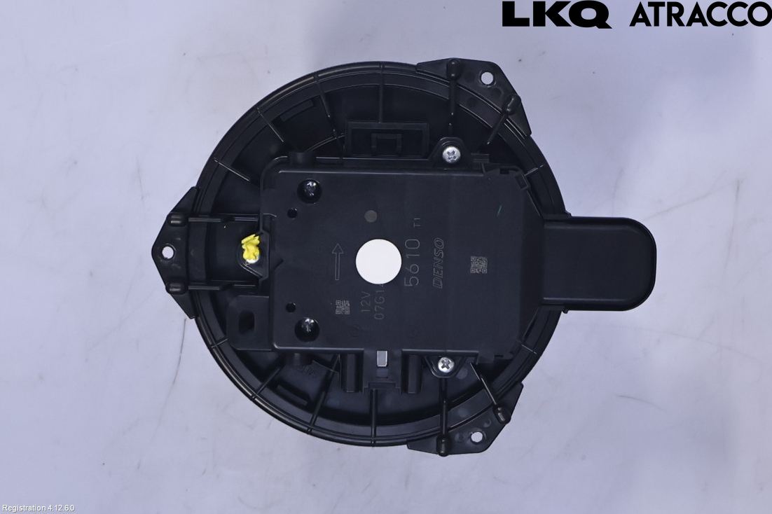 Toyota COROLLA CROSS XG10 22- Varmeapparat Viftemotor