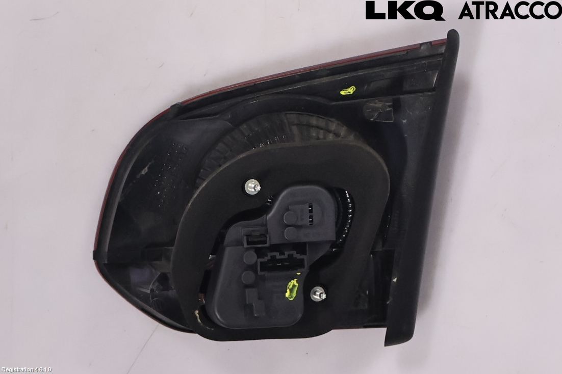 Volkswagen VW GOLF VI 09-13 Baklykt Venstre  På Luke(Indre