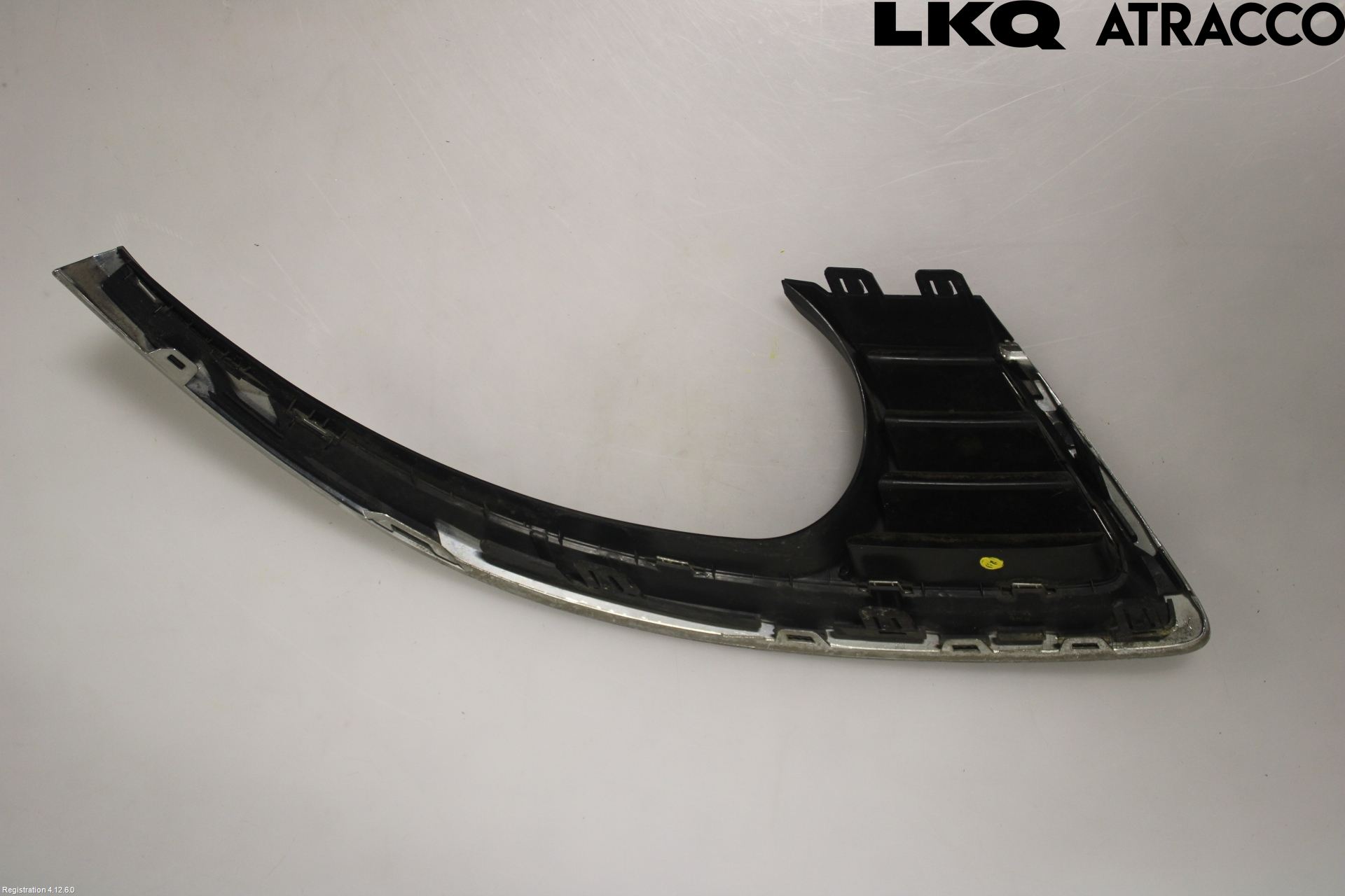 Saab 9-5     06-10 Frontlykt Ramme V Lyktering