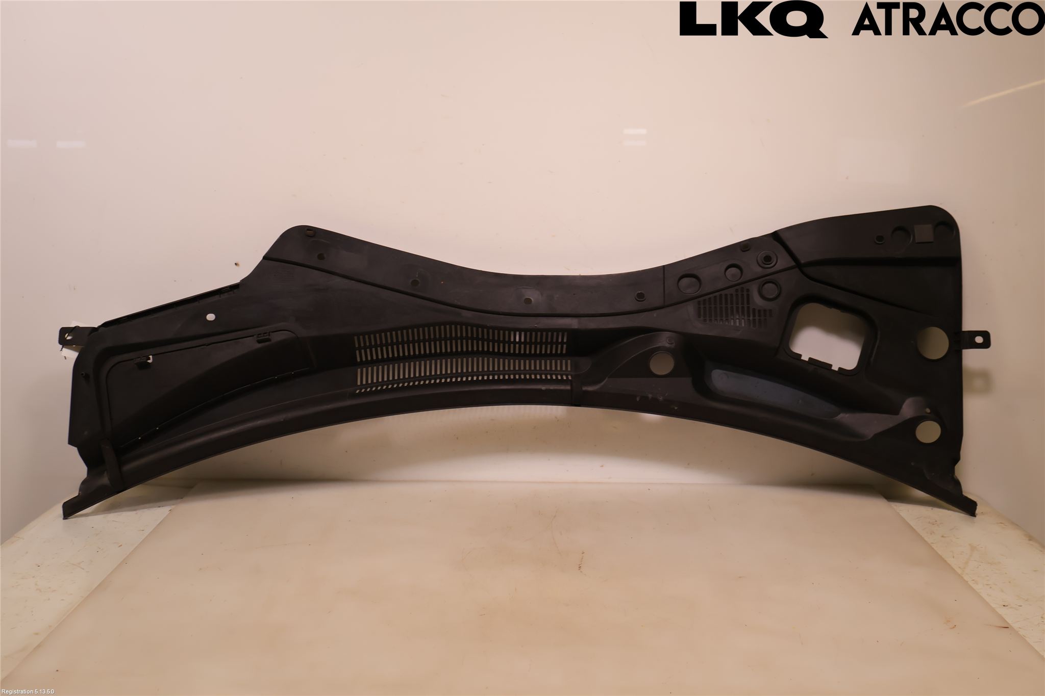 Maserati QUATTROPORTE Visker Deksel-Grill-Under Frr