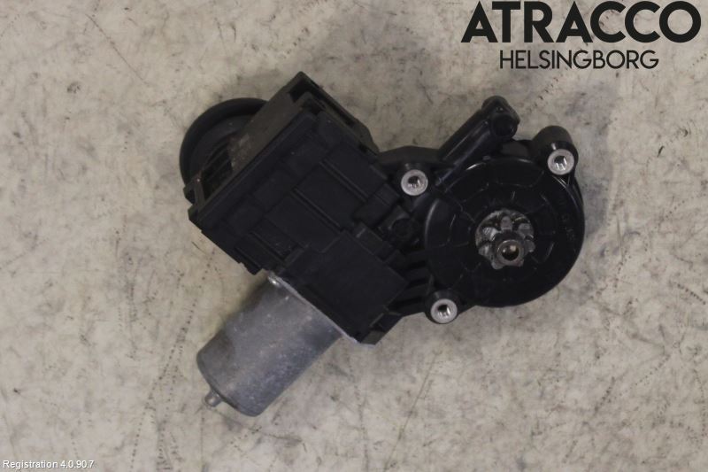 Toyota COROLLA CROSS XG10 22- Vindusheismotor