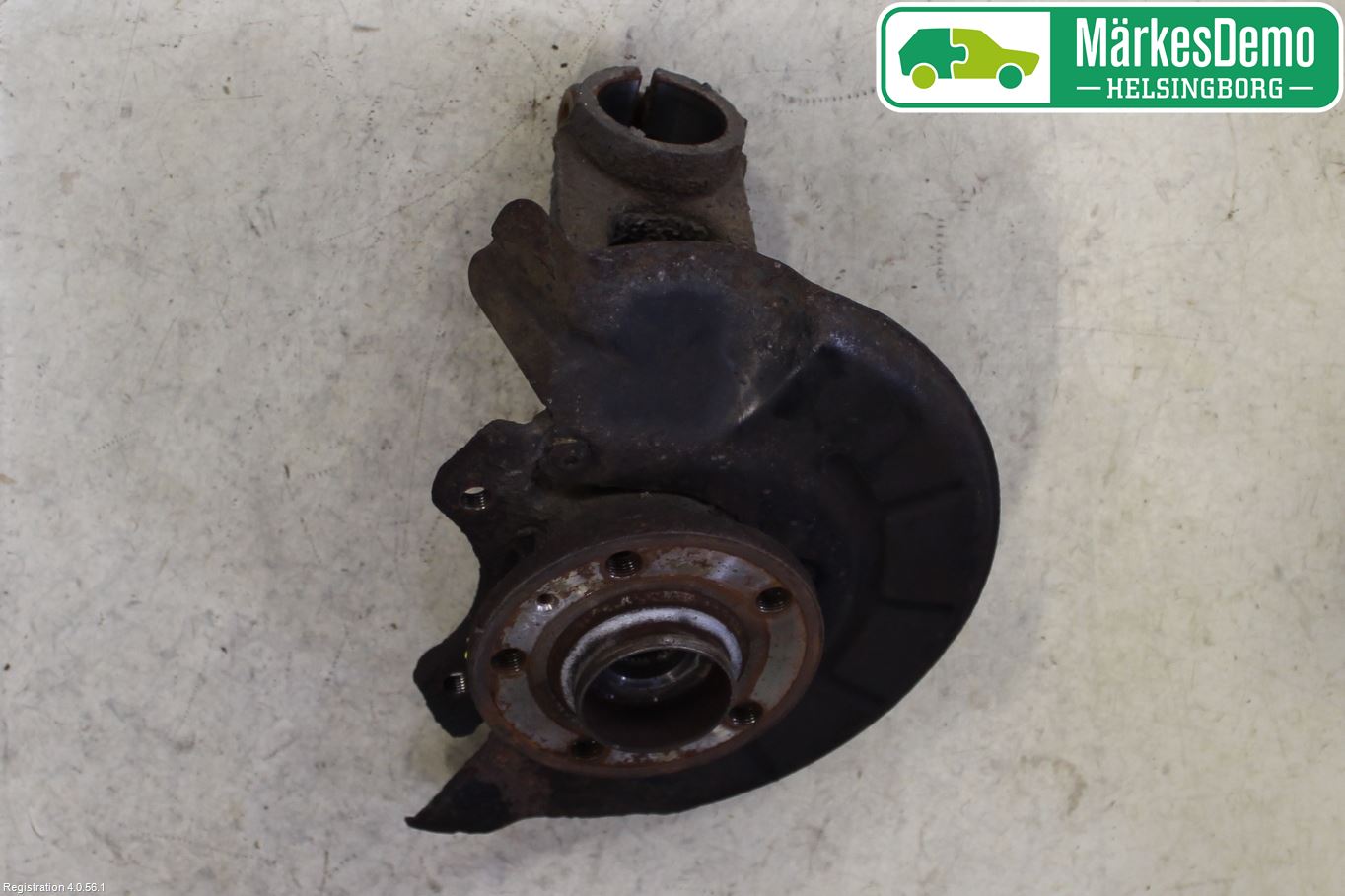 Volkswagen VW POLO 10-17 Spindel Vf