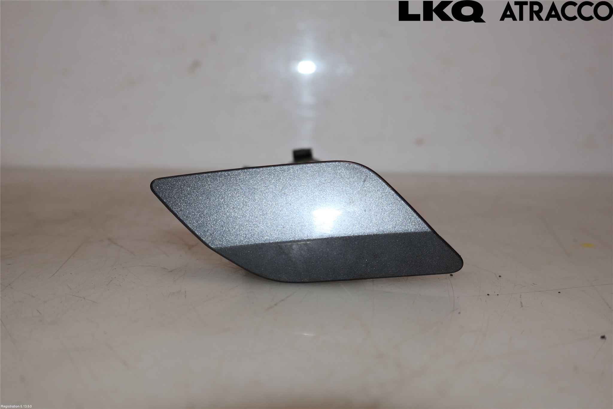 Volkswagen VW TOURAN 10-15 Spylerdyse Frontlykter