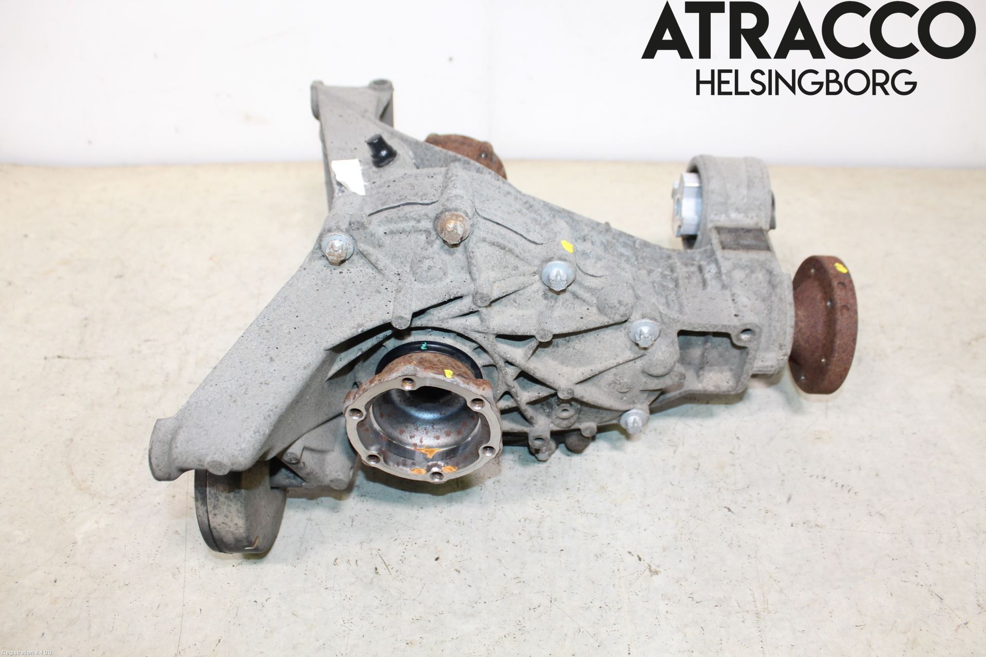 Audi A4/S4 B9 16-19 Bakaksel Kardang Bak -Diff