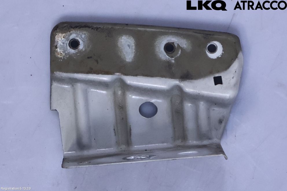 Nissan QASHQAI 10-14 Frontskjermfeste Venstre
