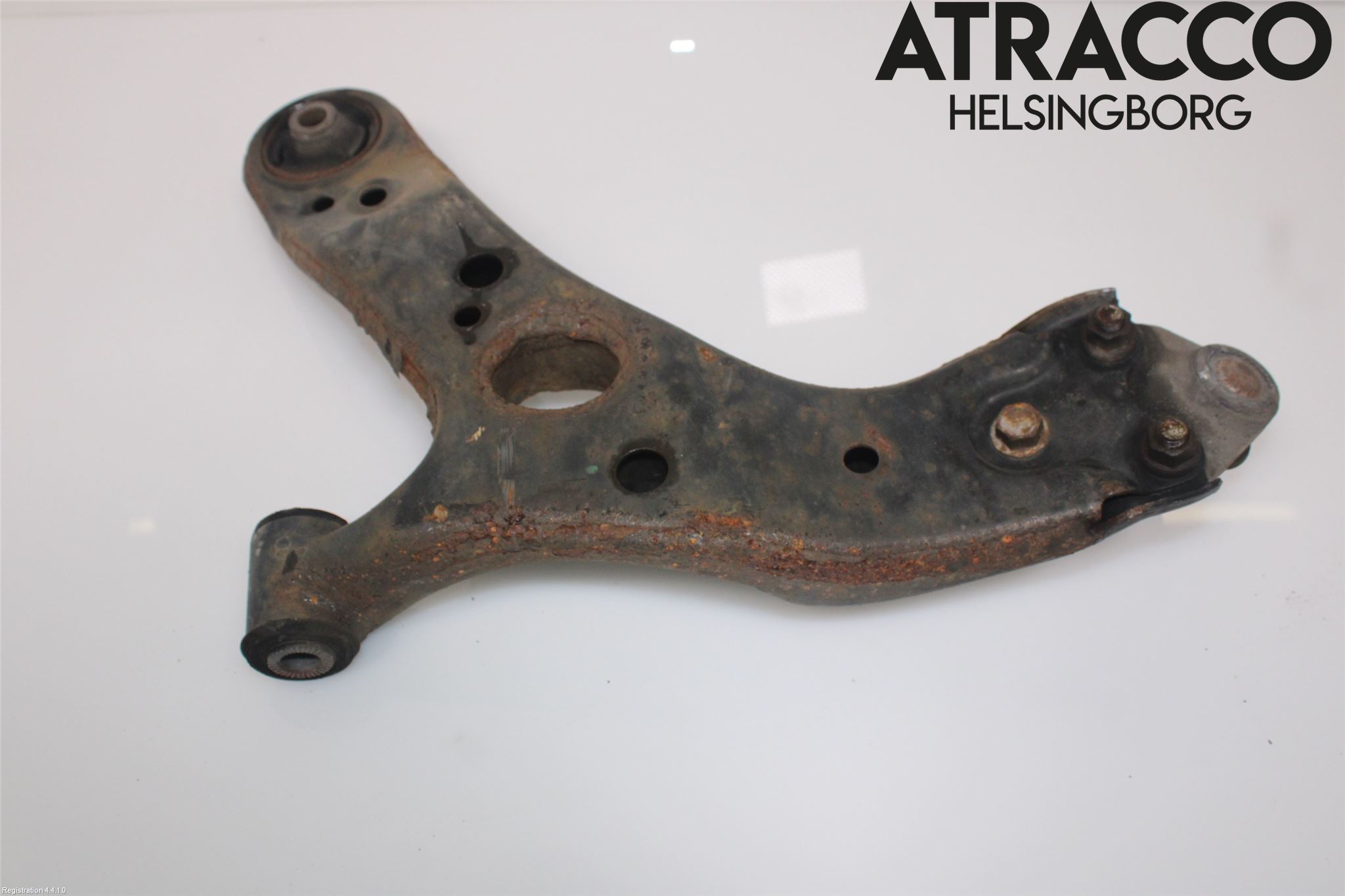 Toyota AURIS 13-19 Bærearm Foran Høyre Nedre