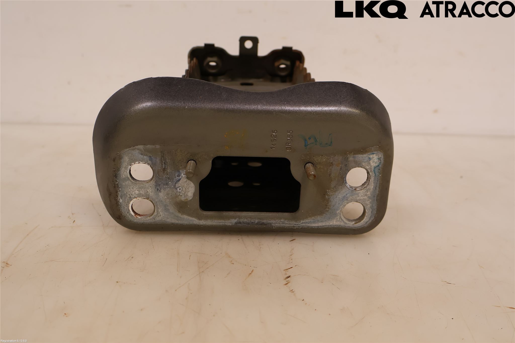 Toyota YARIS XP130 15-20 Støtfanger Foran Feste