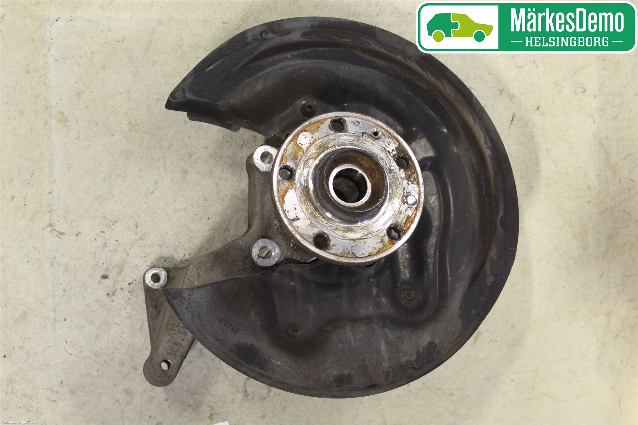 Volkswagen VW PASSAT 11-14 Spindel Vb