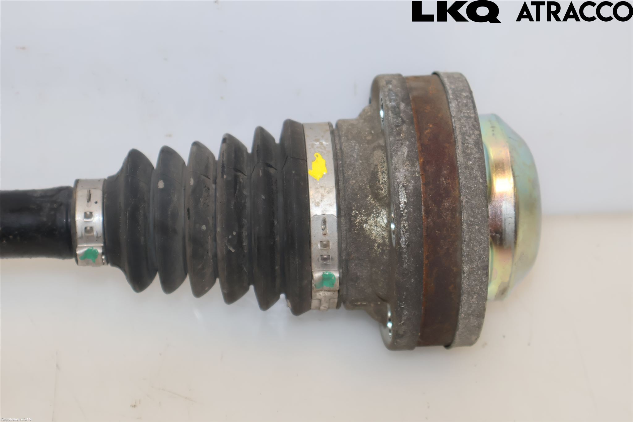 Volkswagen VW PASSAT 11-14 Drivaksel Foran Kompl Venstre
