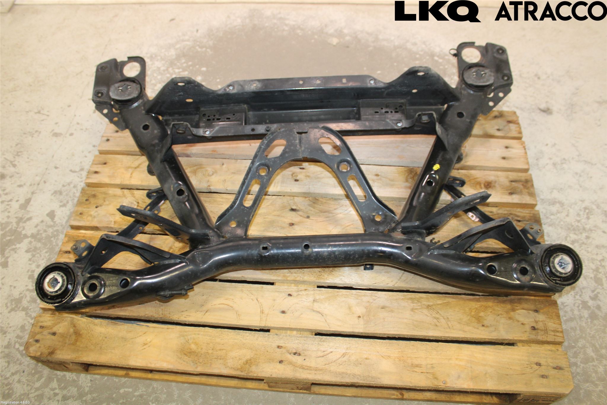 Volvo V60 19- Bakaksel Feste Travers-Ramme