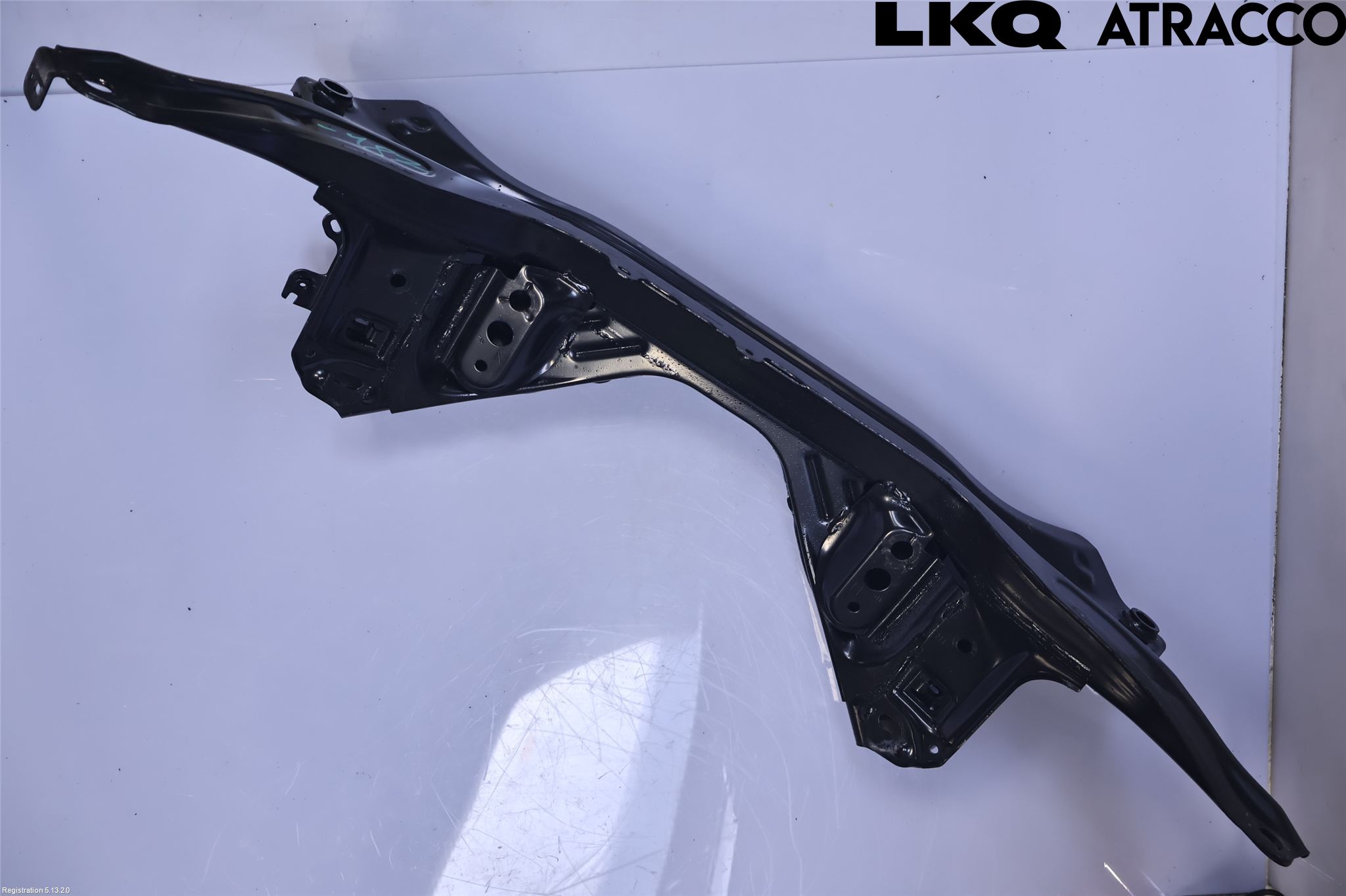 Toyota YARIS CROSS XP21 21- Bakaksel Feste Travers-Ramme