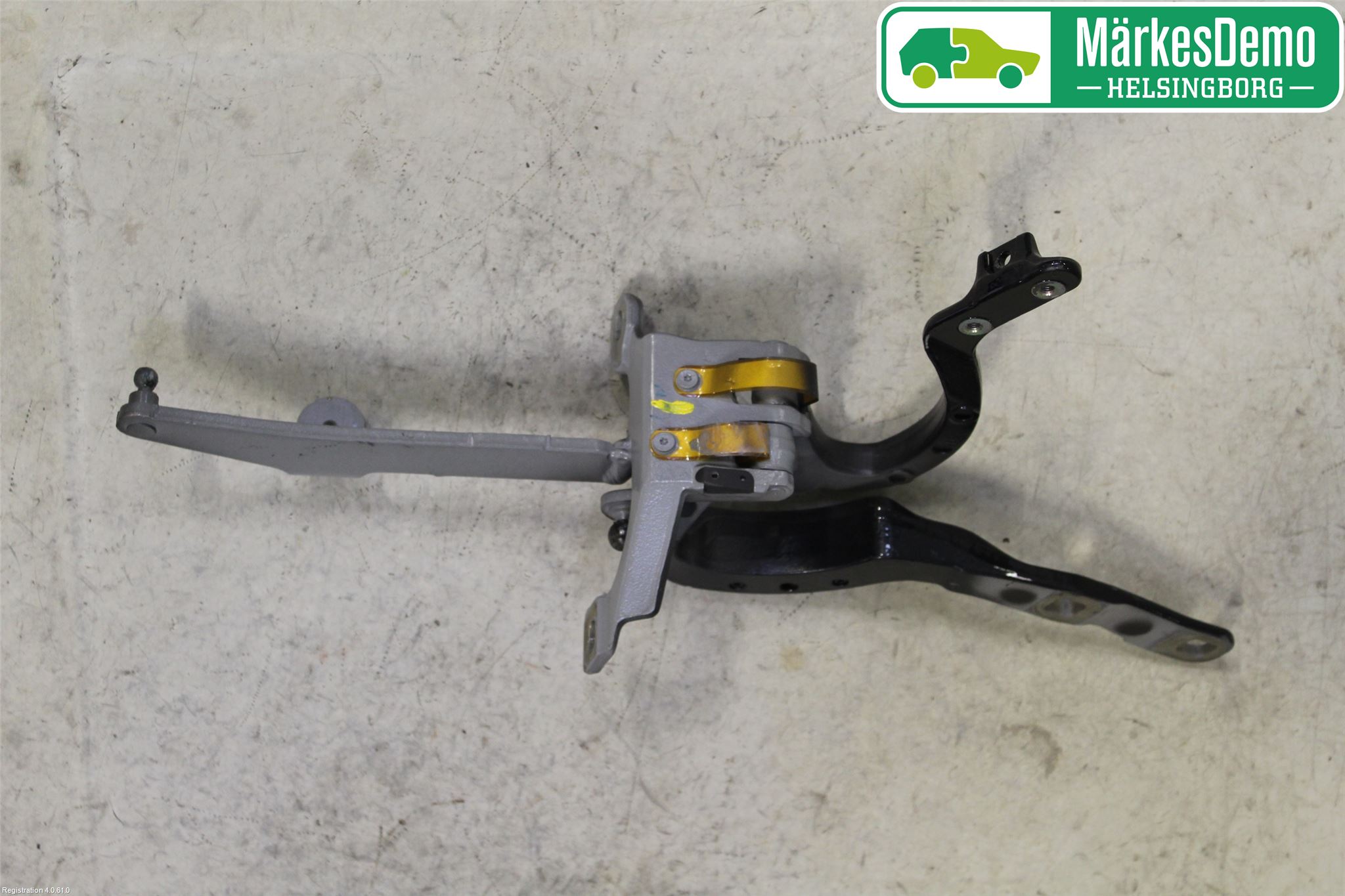 BMW 5 F10/F11/F18 09-17 Bakluke Hengsel Venstre