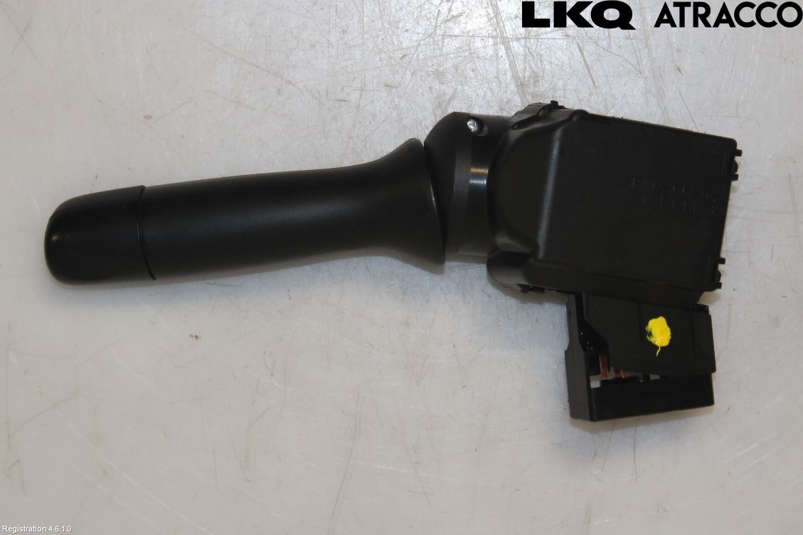 Toyota AYGO 15-21 Bryter Ratt Visker - Spyler