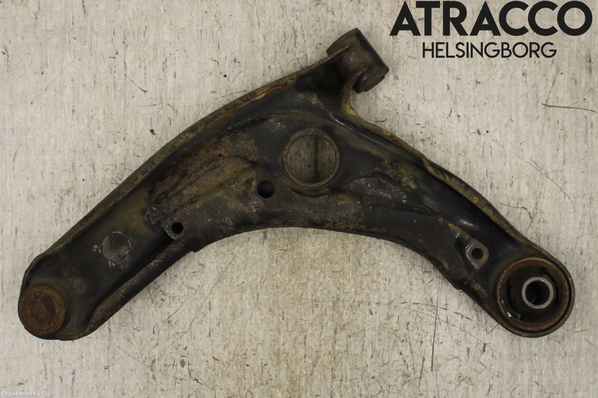 Toyota YARIS XP130 15-20 Bærearm Foran Høyre Nedre