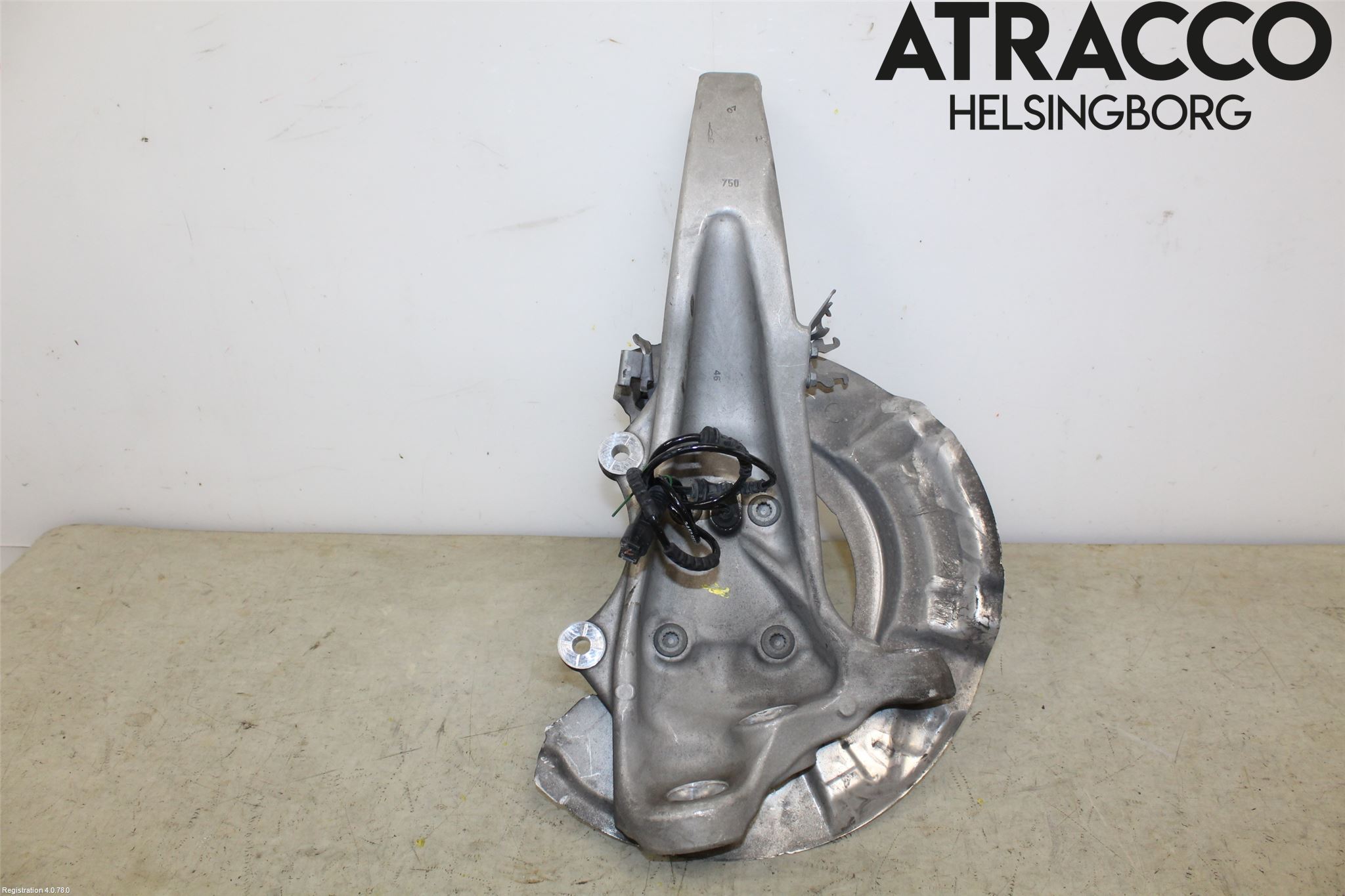 BMW 5 F10/F11/F18 09-17 Spindel Vf