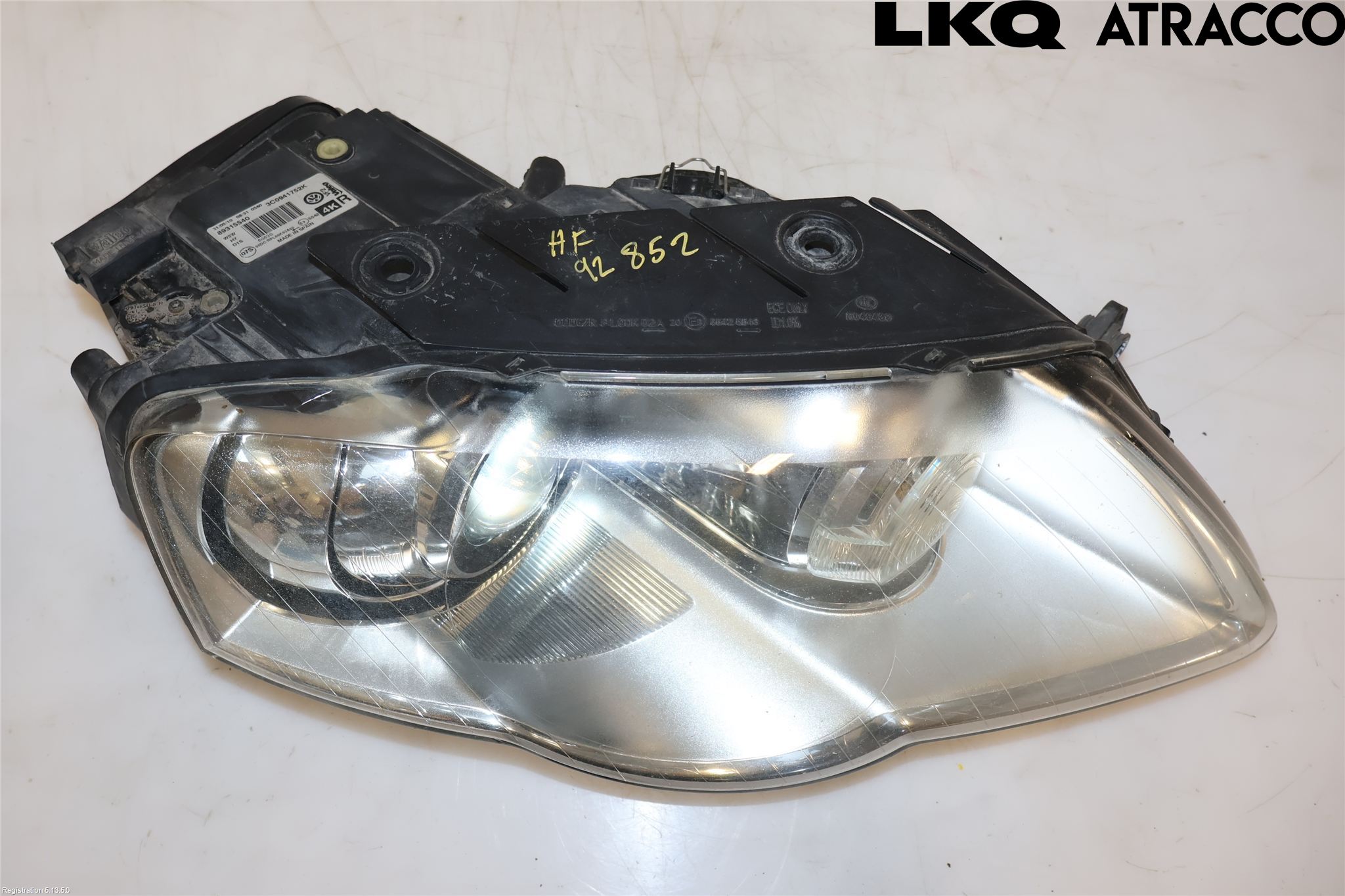 Volkswagen VW PASSAT 05-11 Frontlykt Høyre