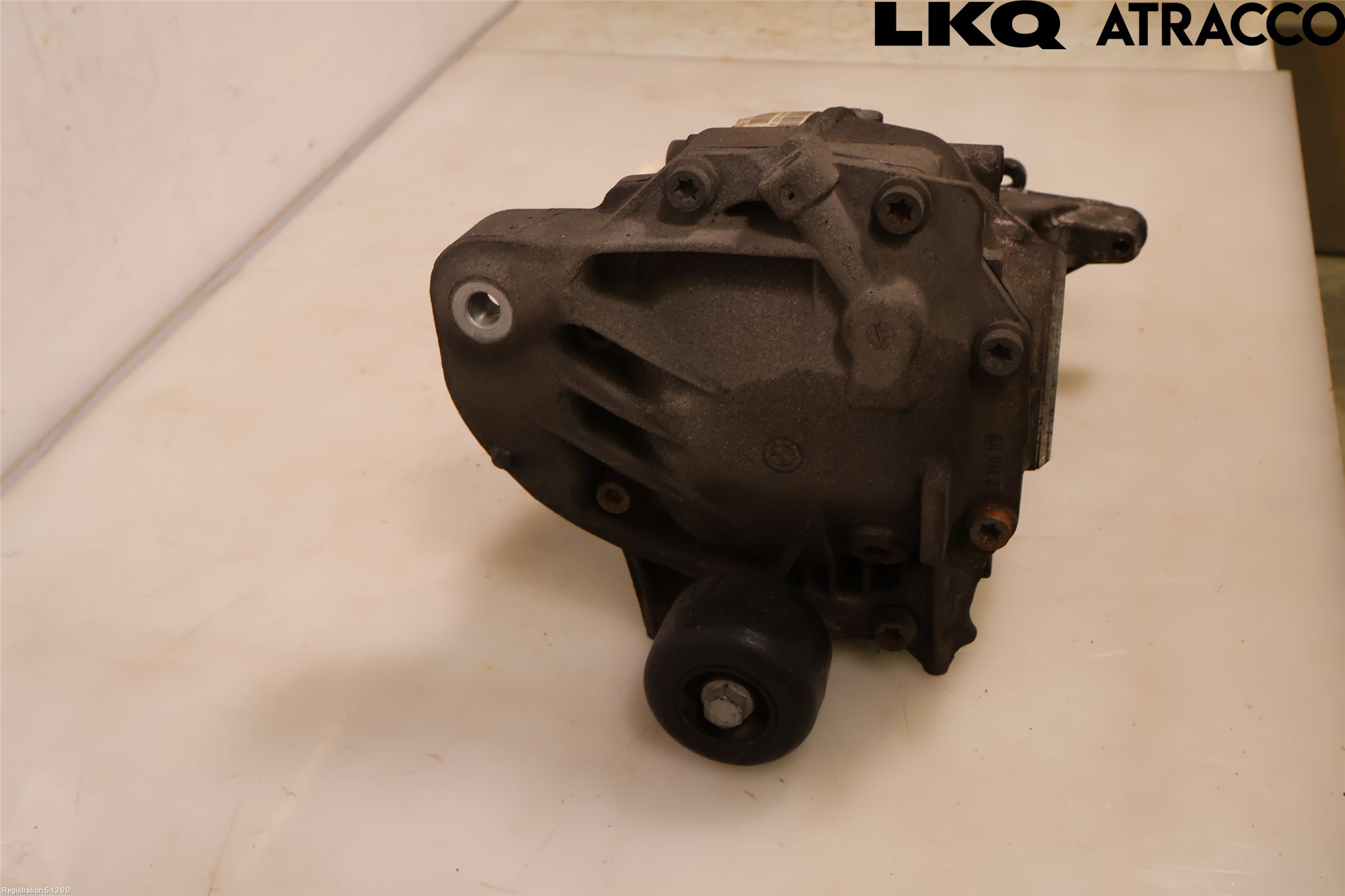 BMW 5 G30/G31/F90 17-23 Bakaksel Kardang Bak -Diff