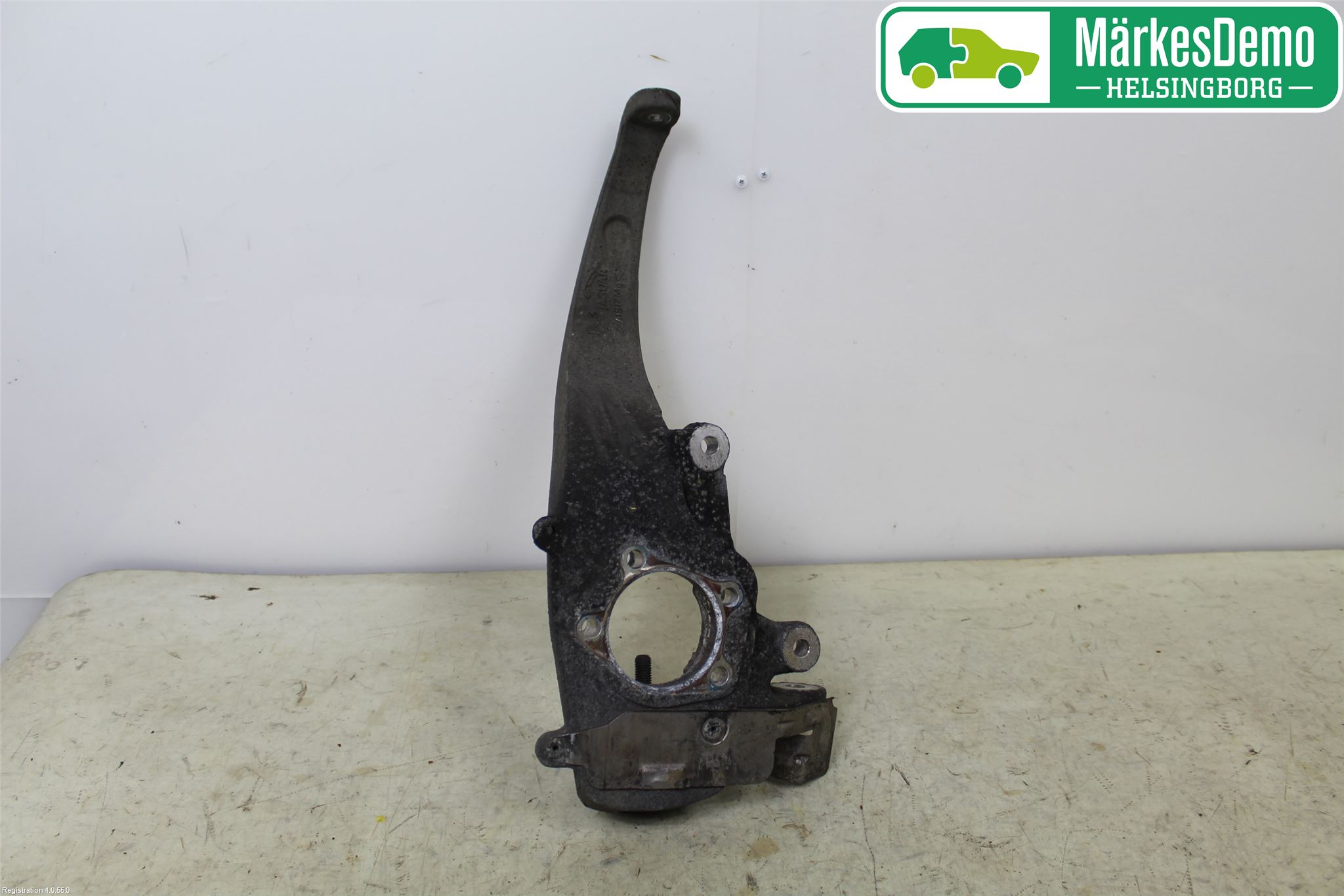 Jaguar XF 08-15 Spindel Vf