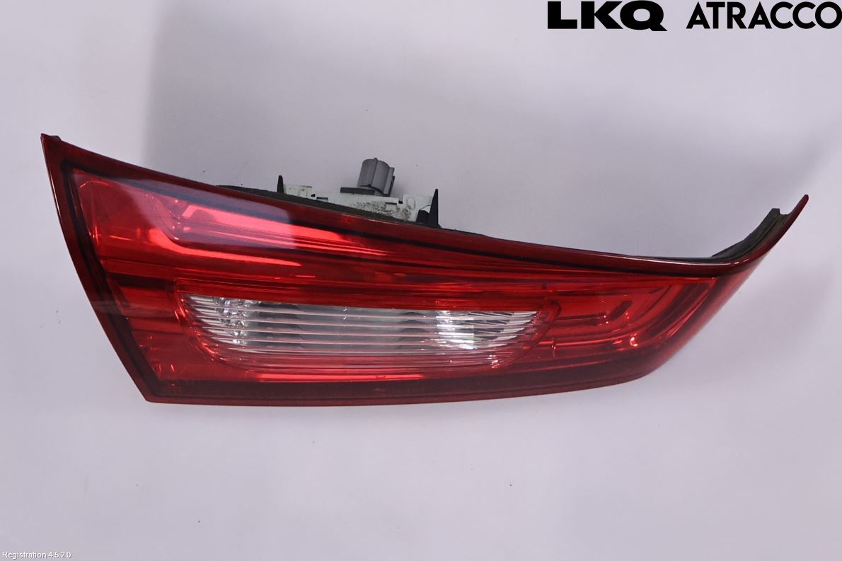 Mitsubishi ASX 10-22 Baklykt Venstre  På Luke(Indre