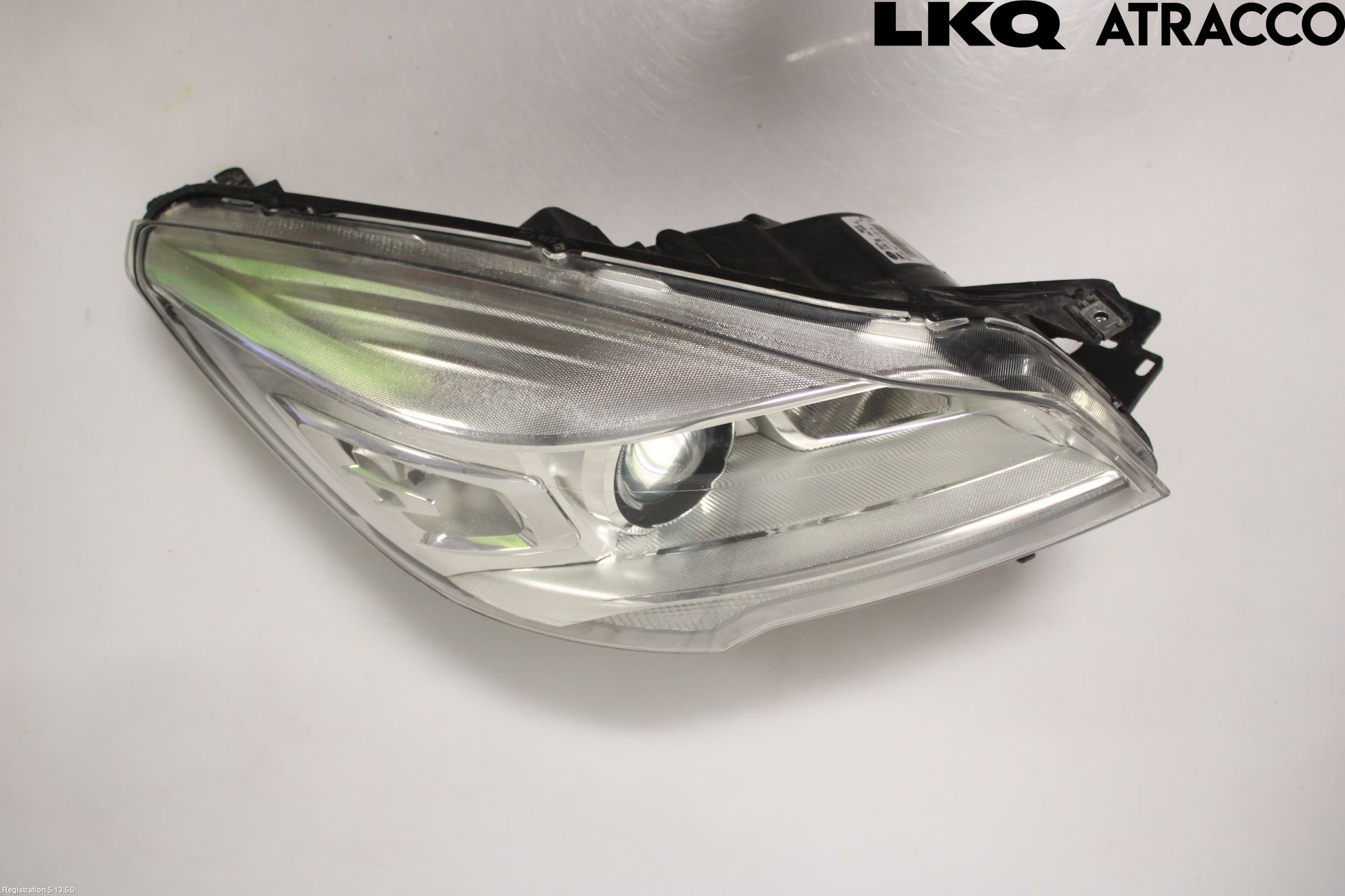 Ford KUGA 13-16 Frontlykt Høyre