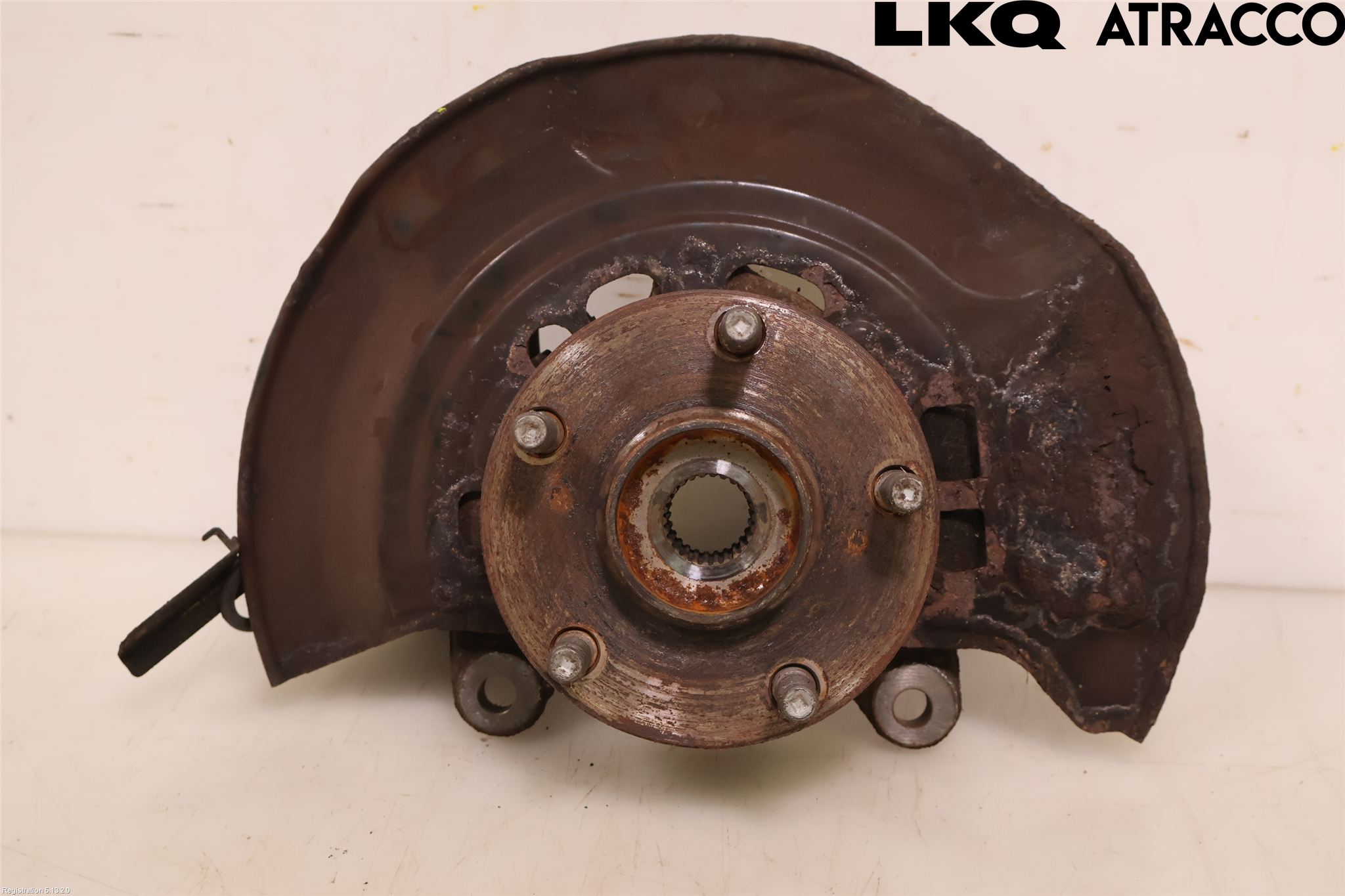Toyota AURIS 13-19 Spindel Vf