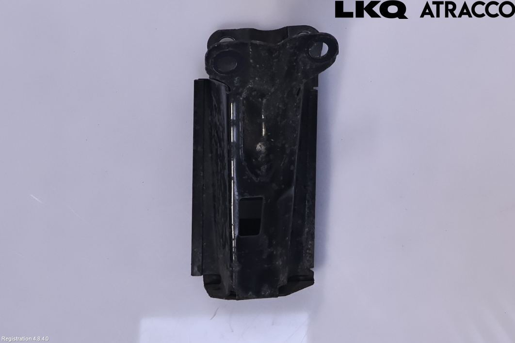 Volvo V70 08-13 Radiator Feste - Ramme - Bjelk