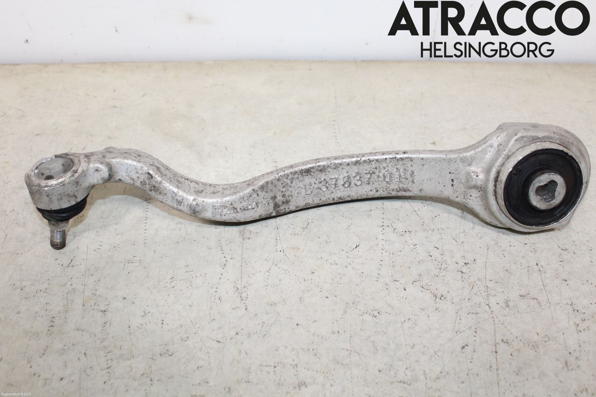 Mercedes-Benz MB E-KLASS (W212) 09-16 Bærearm Foran Venstre Nedre