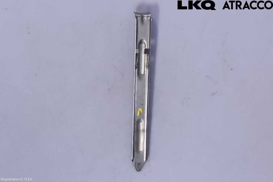 Volvo V70 08-13 Frontlykt Holder-Feste