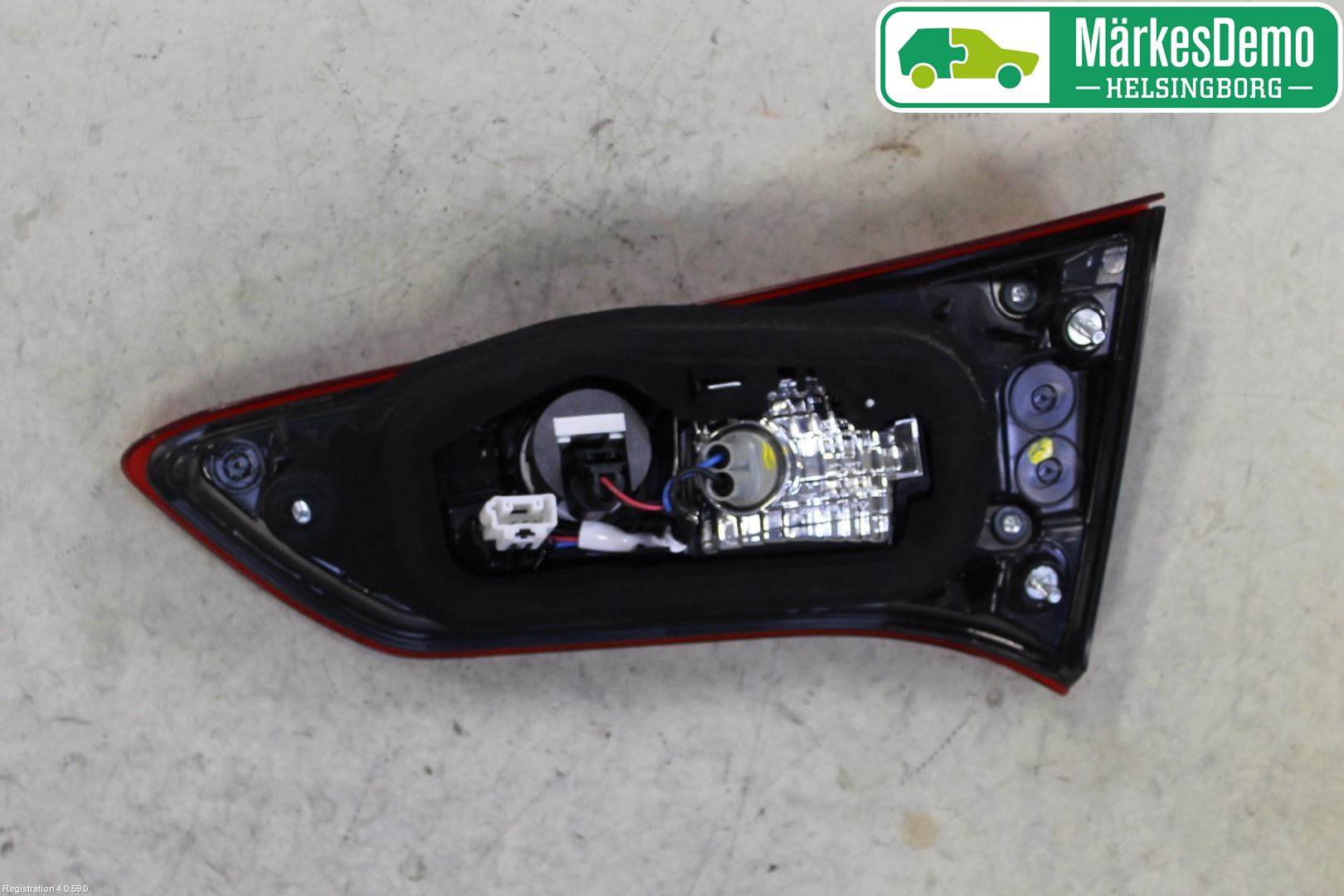 Toyota YARIS XP130 15-20 Baklykt Venstre  På Luke(Indre