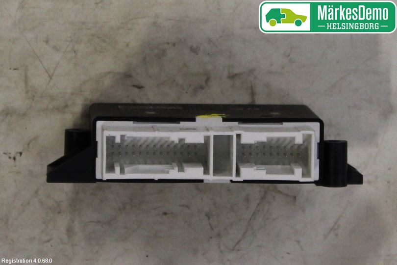 Volkswagen VW PASSAT 15-19 Styreenhet Parkering