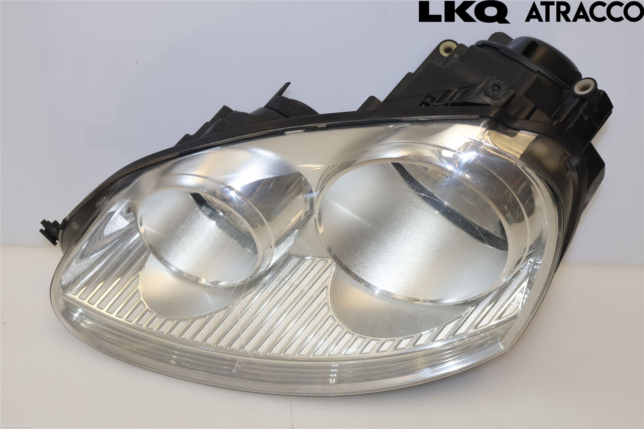 Volkswagen VW GOLF V 04-09 Frontlykt Venstre