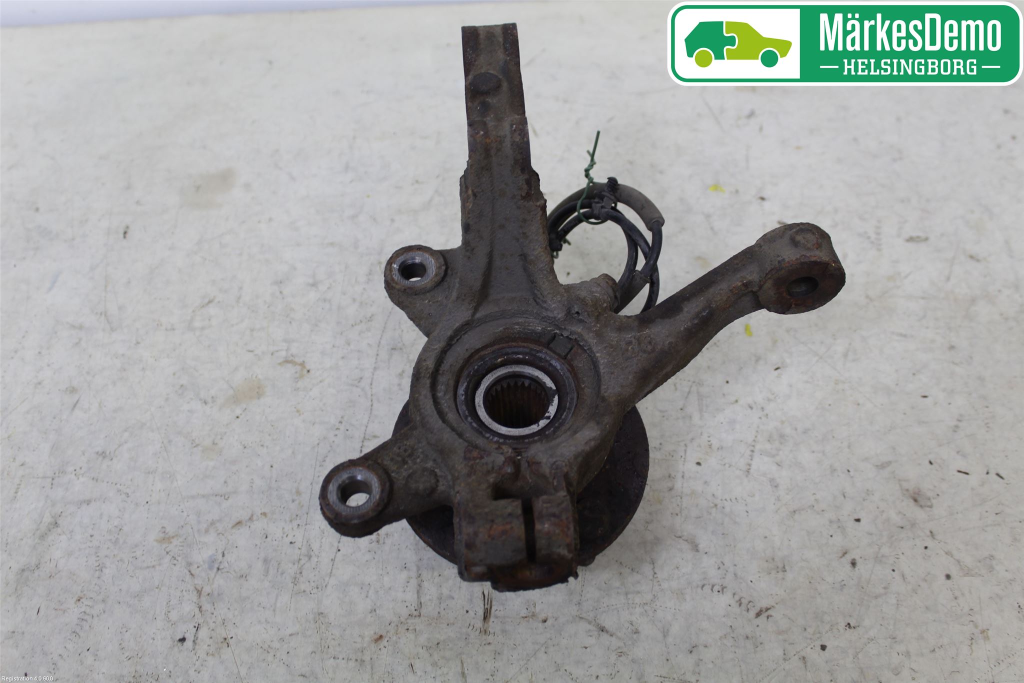 Mazda 2 (DE) 08-15 Spindel Hf