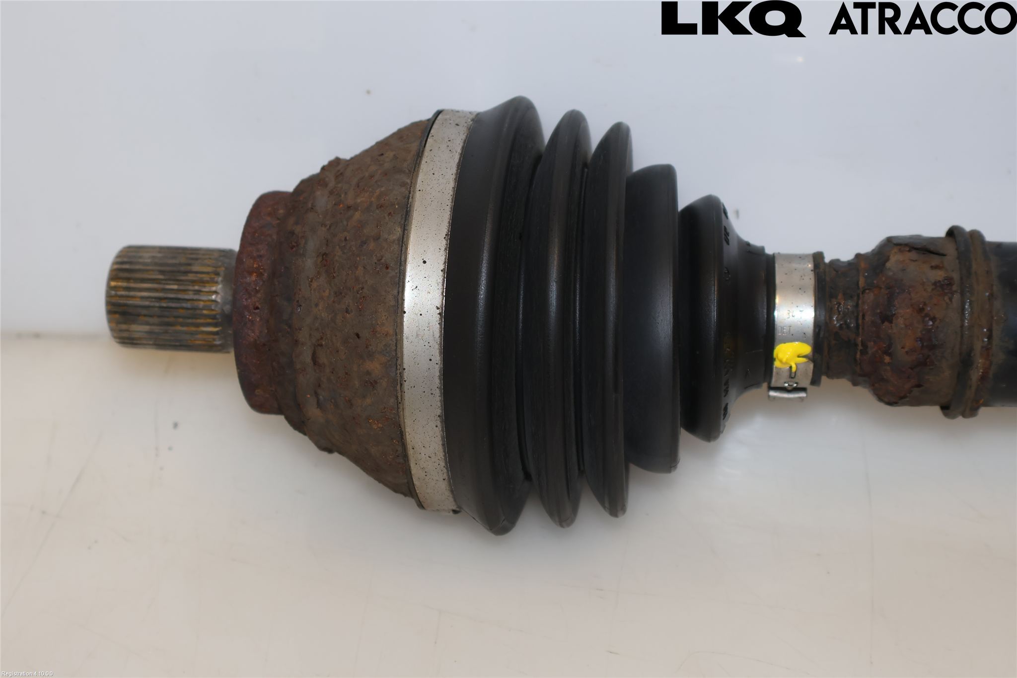 Volkswagen VW PASSAT 11-14 Drivaksel Foran Kompl Høyre