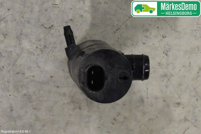 Nissan X-TRAIL 14-21 Spylerpumpe Bakluke